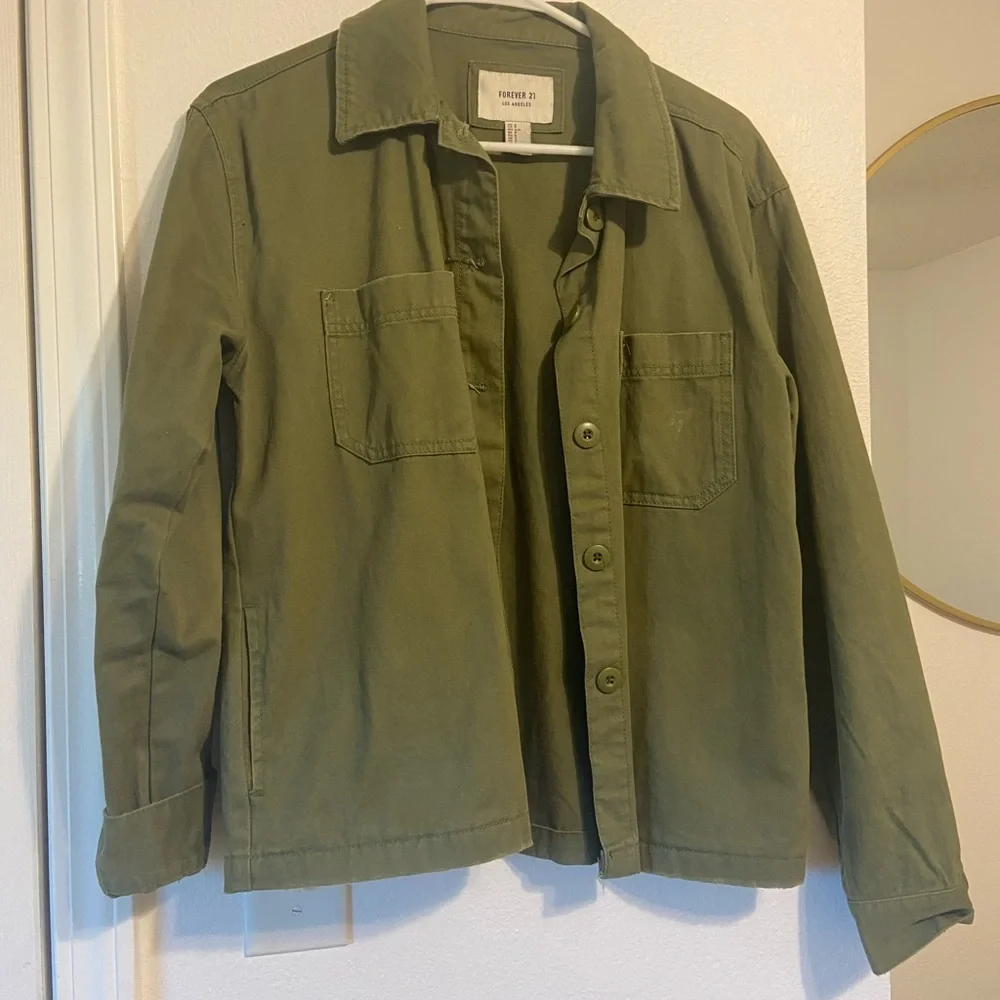 Shacket - Picture 1 of 2